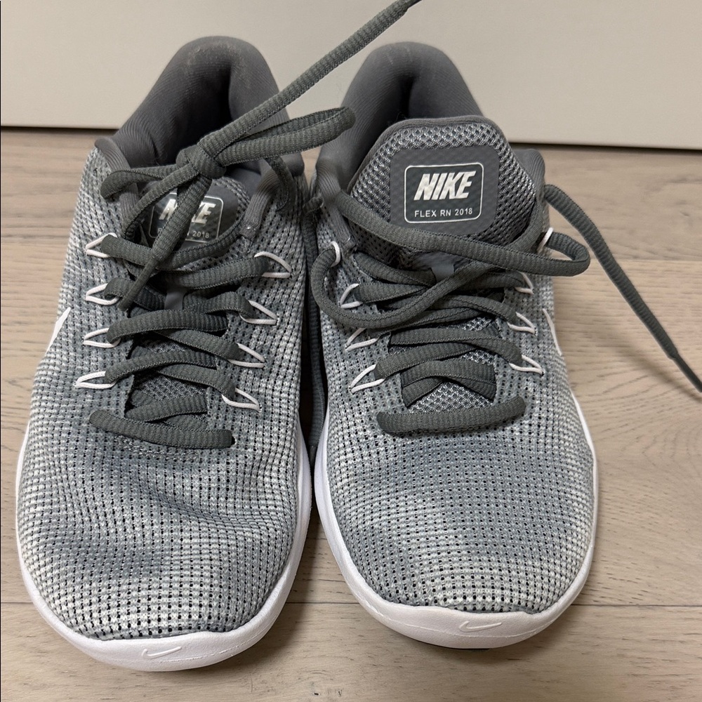 Nike Flex RN 2018 Gray Running Shoes